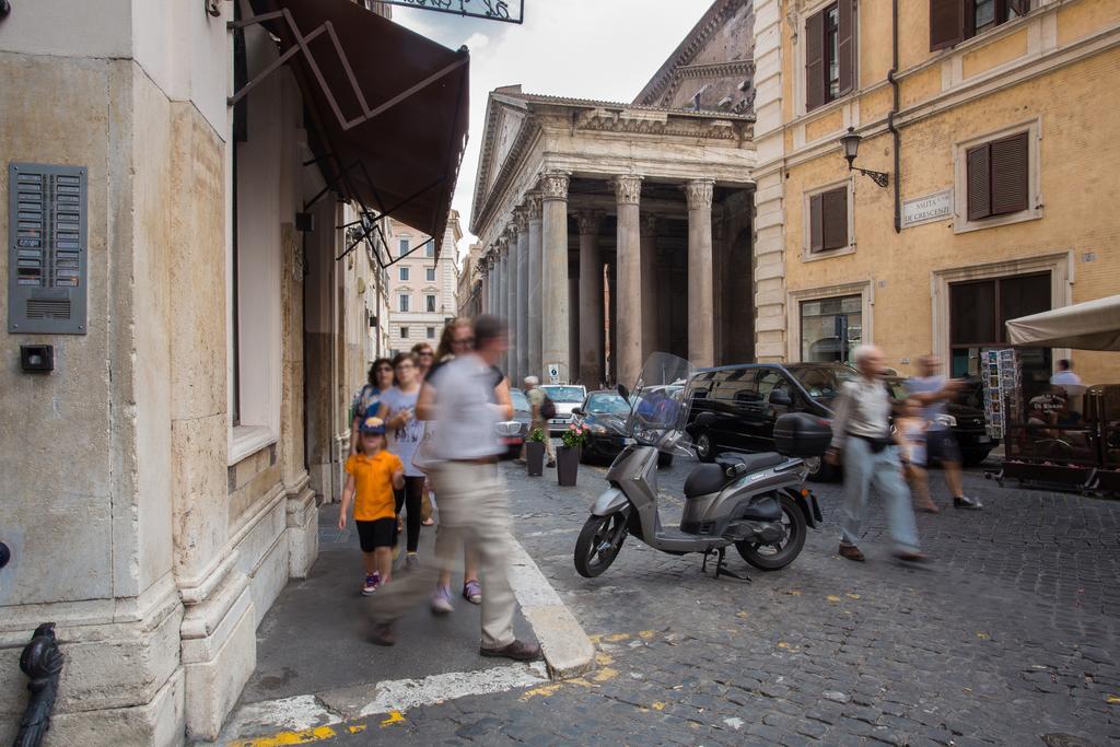 Delsi Suites Pantheon Rome Bagian luar foto