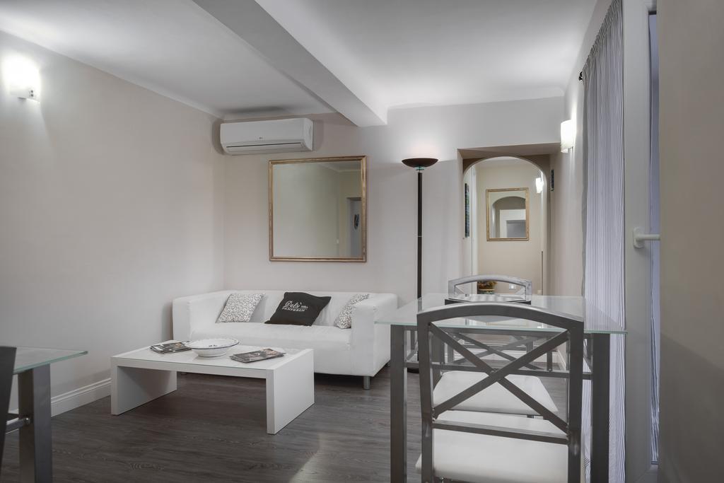 Delsi Suites Pantheon Rome Bagian luar foto