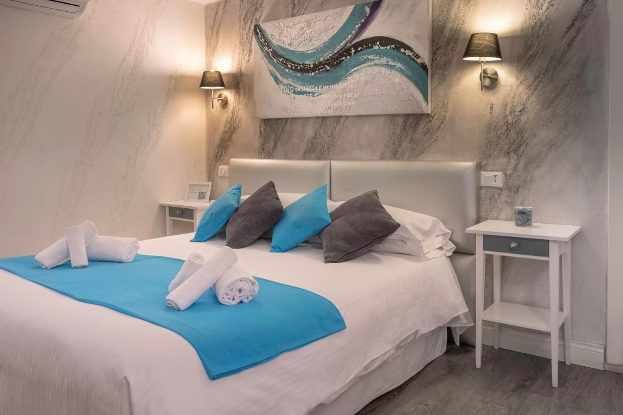 Delsi Suites Pantheon Rome Bagian luar foto