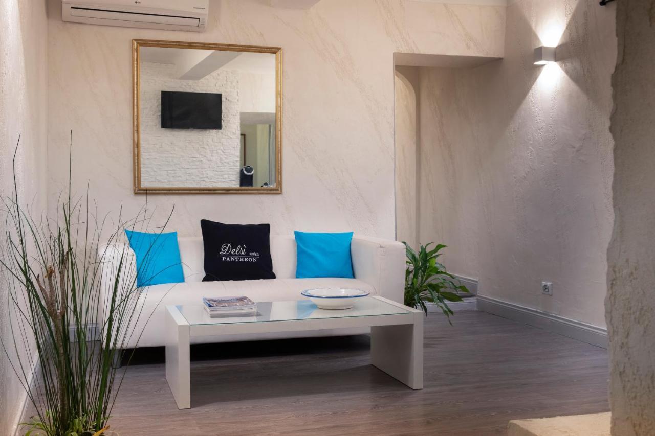 Delsi Suites Pantheon Rome Bagian luar foto