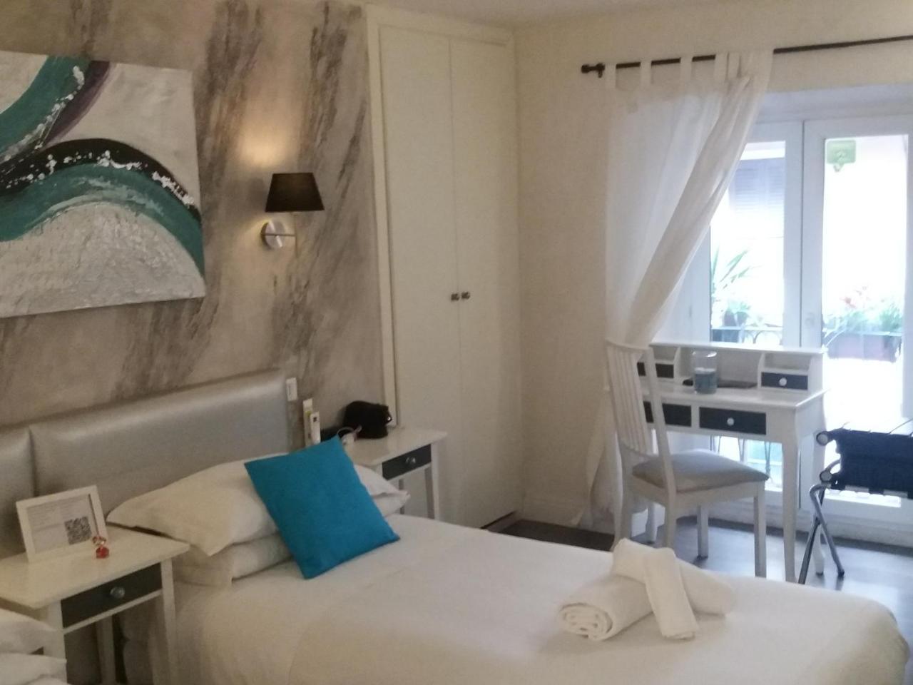Delsi Suites Pantheon Rome Bagian luar foto