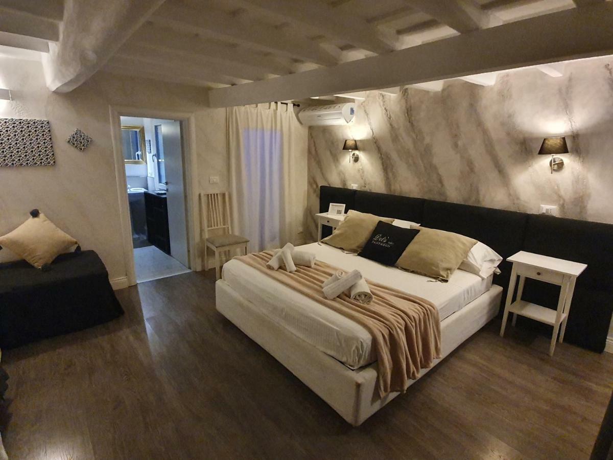 Delsi Suites Pantheon Rome Bagian luar foto