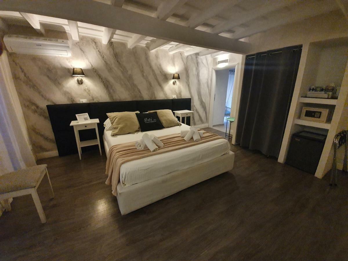 Delsi Suites Pantheon Rome Bagian luar foto